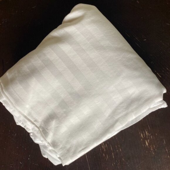 Hotel Collection White Stripe Damask Duvet Cover Size KING - Picture 3 of 4